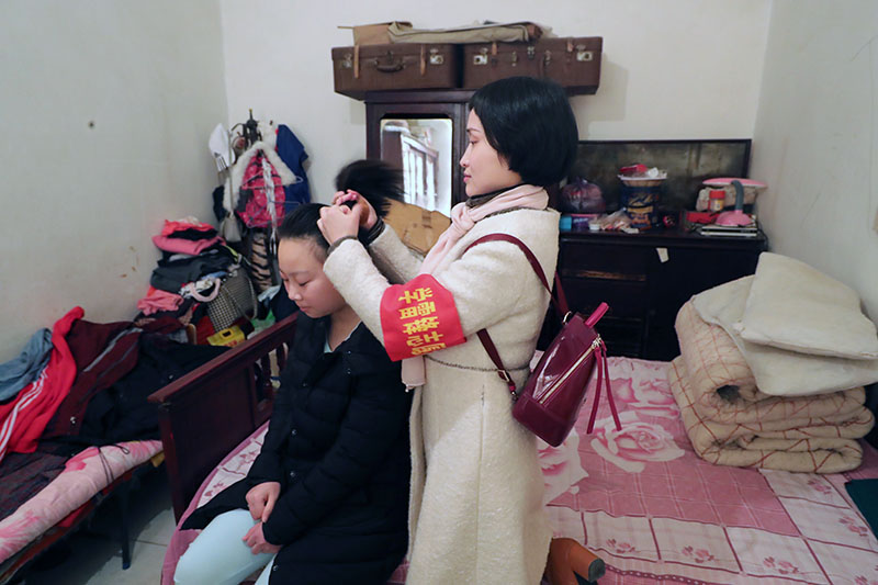 武漢體育中心春節前進社區慰問留守兒童(圖2)