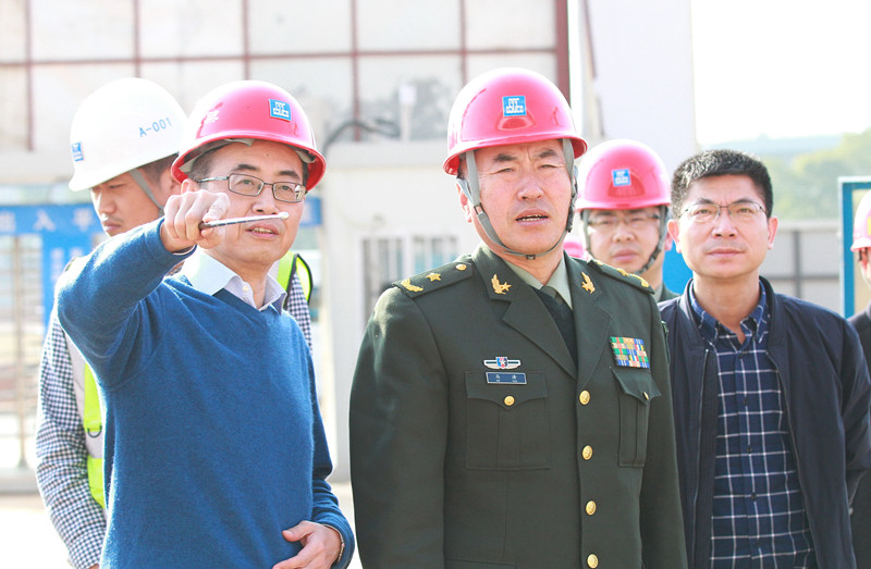 省軍區(qū)司令員馬濤調(diào)研武漢體育中心軍運(yùn)會(huì)場館建設(shè)