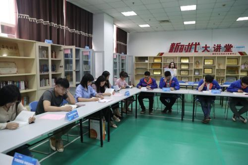 文明迎軍運  書香潤武體 武漢體育中心舉辦首屆職工讀書節(圖1)