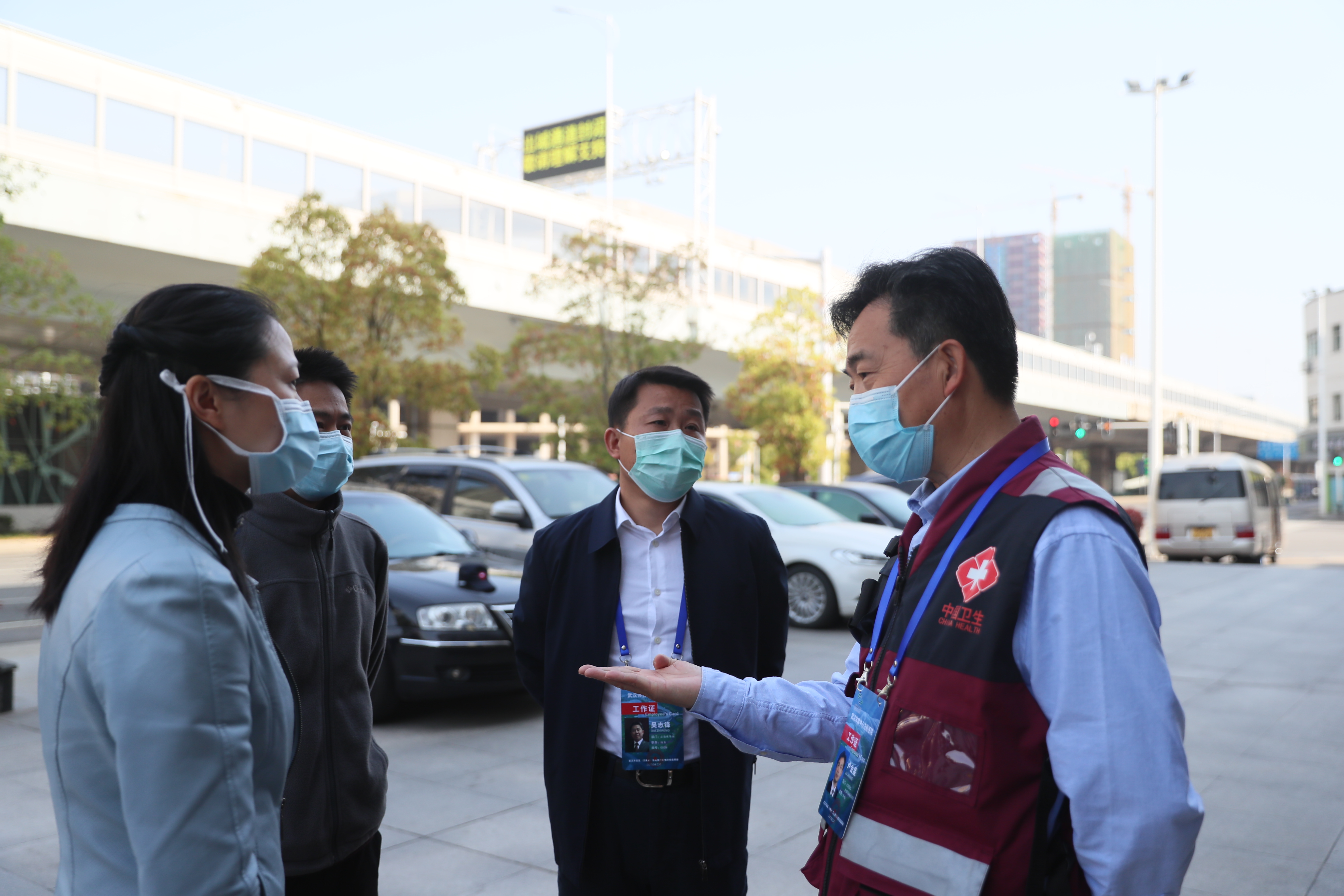 體育中心方艙醫院管理小組慰問國家疾控中心援鄂團隊(圖6)
