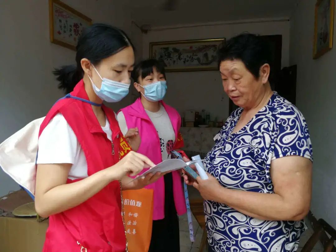 公司黨員下沉社區(qū)開展志愿服務(圖2)