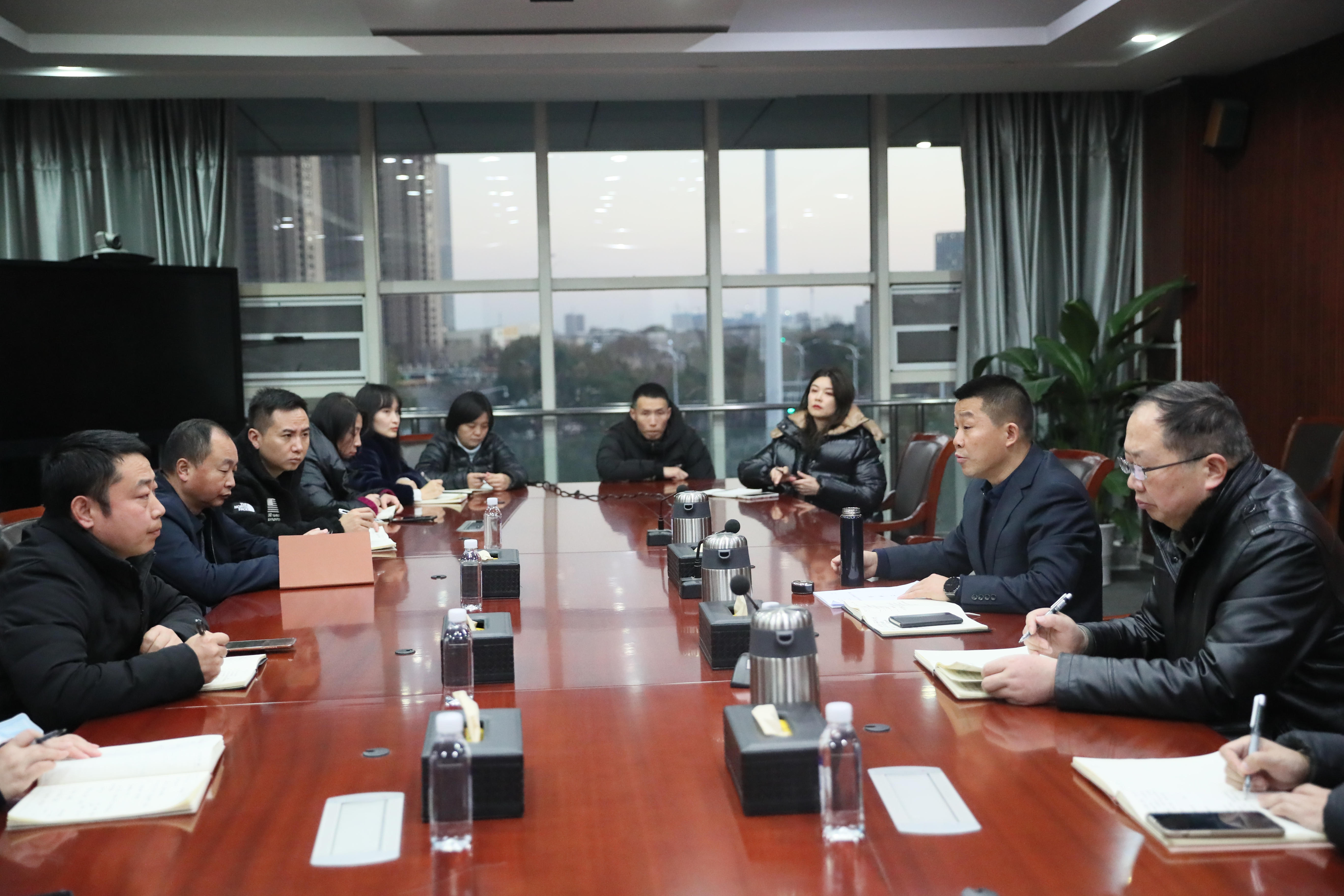 公司召開專題會部署元旦春節期間疫情防控工作(圖2)